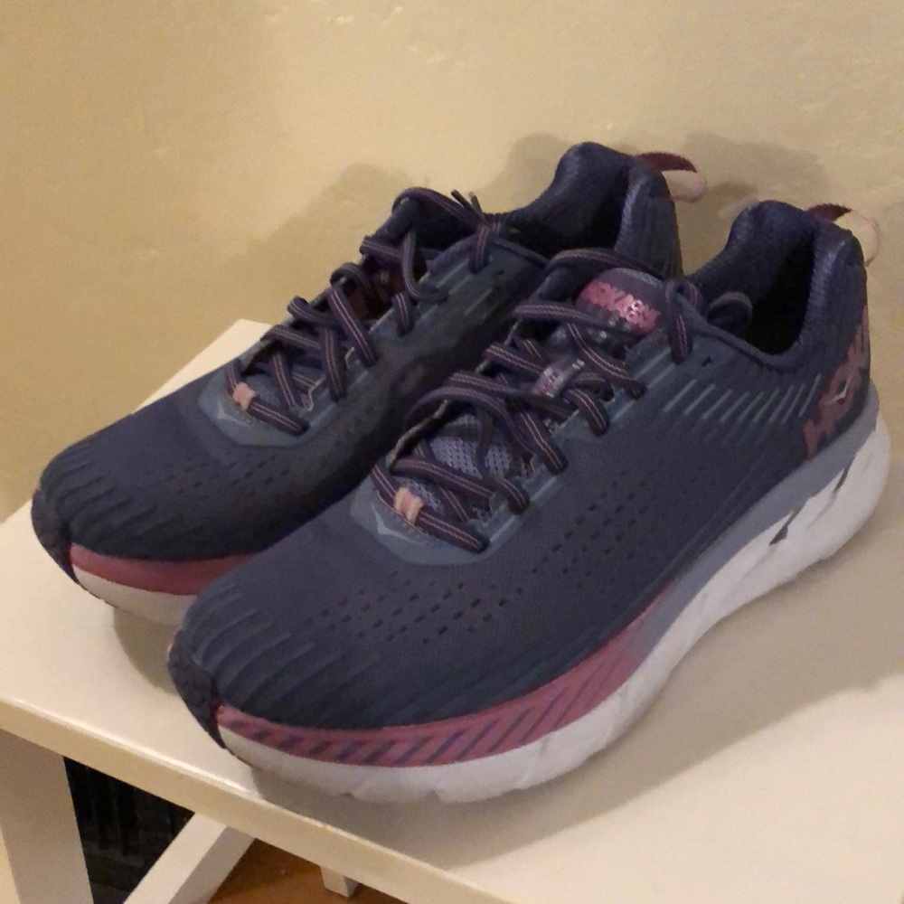 Hoka Clifton 5 Size 8.5
